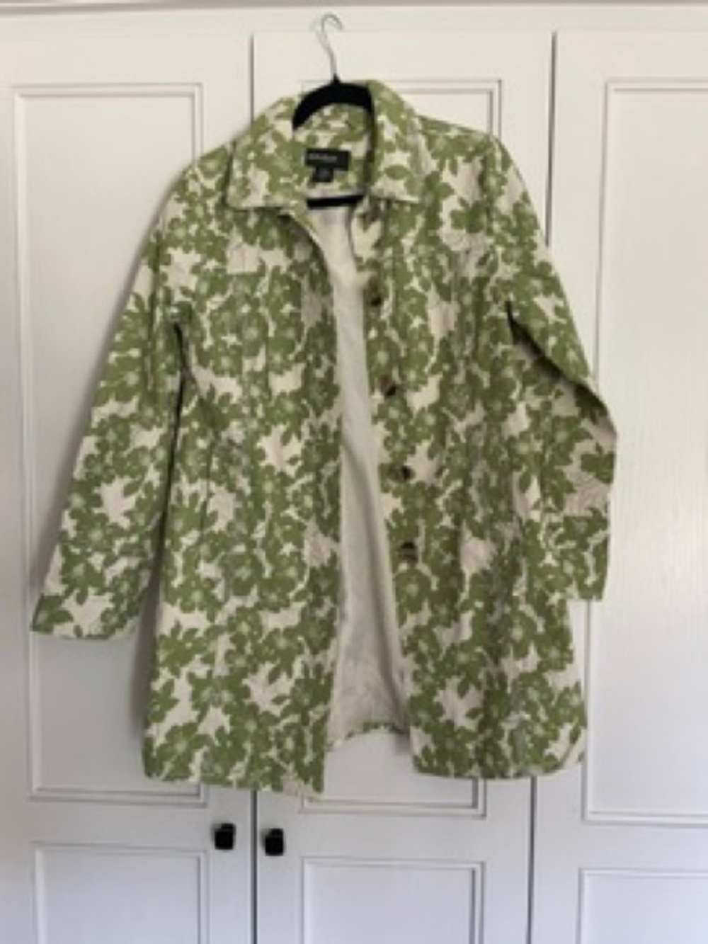 Eddie Bauer Green and Cream Floral-Print Trench Coat